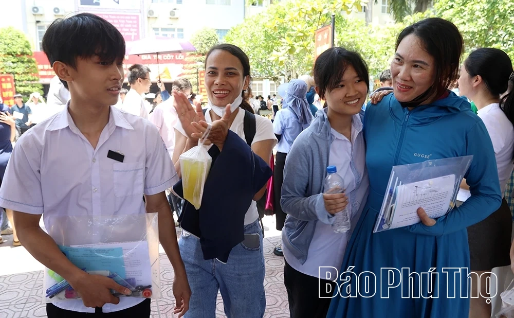 Hội đồng coi thi THPT Chuyên Hoàng Văn Thụ: Nghiêm túc, an toàn, hướng tới tuyển chọn học sinh xuất sắc