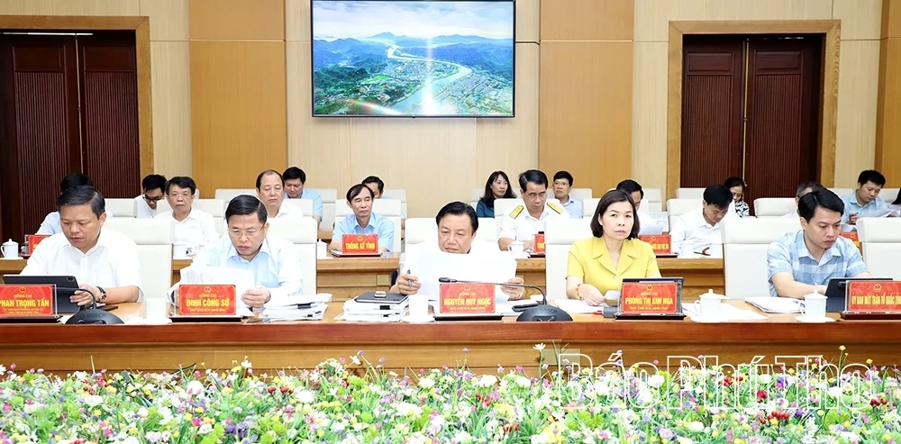 Chuyển đổi mạnh mẽ tư duy từ “quản lý” sang “quản trị”