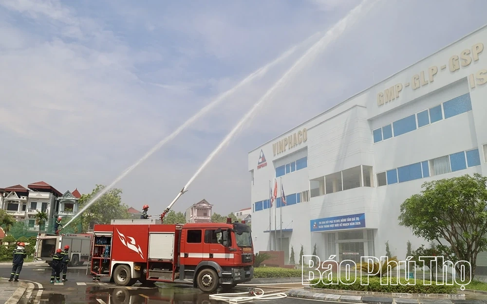 Tập huấn phòng cháy, chữa cháy cho 110 cán bộ, công nhân viên Công ty Dược phẩm Vĩnh Phúc