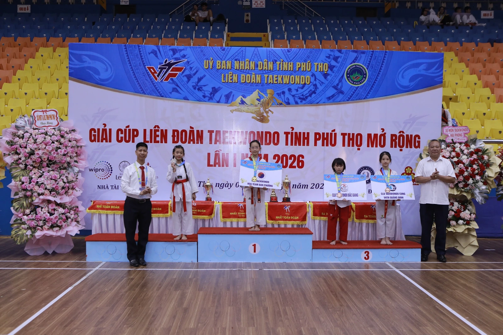 Gần 900 vận động viên tham dự Giải cúp liên đoàn Taekwondo tỉnh Phú Thọ mở rộng