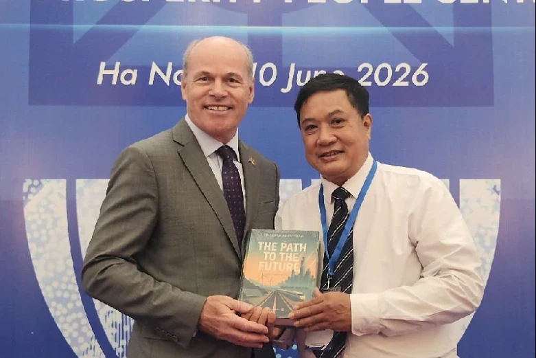 “Con đường tương lai” của nhà văn Nguyễn Xuân Tuấn được giới thiệu tới bạn bè quốc tế tại diễn đàn tương lai ASEAN 2026