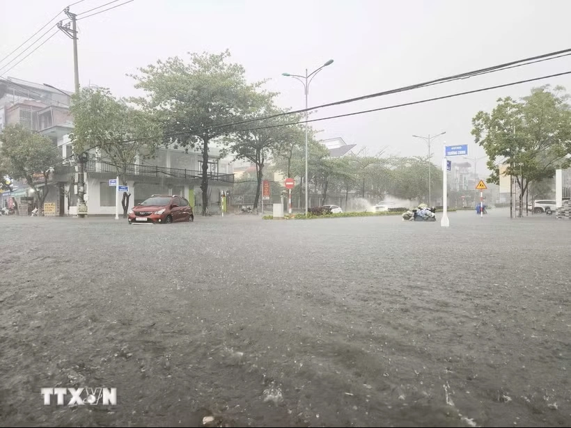 Thời tiết ngày 12/6: Cao nguyên Trung Bộ và Nam Bộ tiếp diễn mưa lớn cục bộ