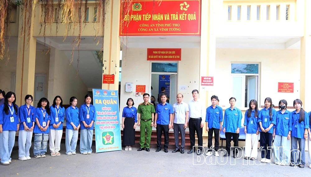 Ra quân Chiến dịch “Mùa hè số cùng VNeID”
