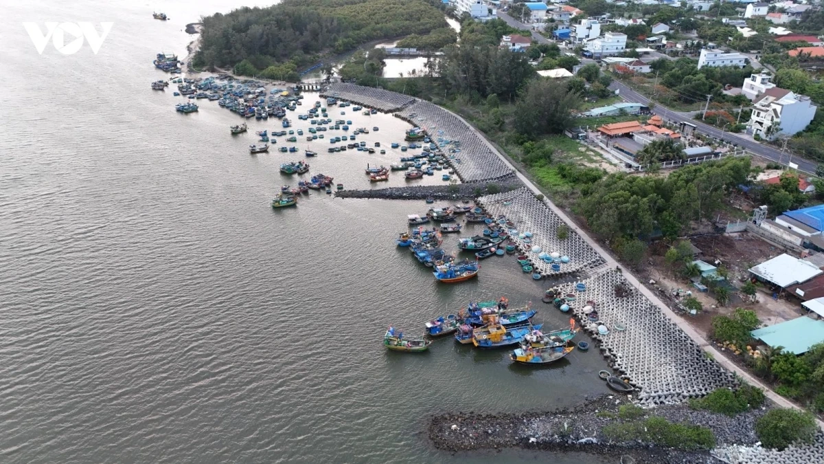 Biển Lộc An: Vẻ đẹp thanh bình của nàng tiên say giấc bên bờ đại dương