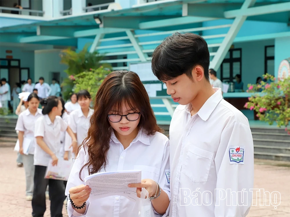 Hơn 600 thí sinh tại điểm thi Trường THPT Công Nghiệp hoàn thành Kỳ thi tốt nghiệp THPT năm 2026