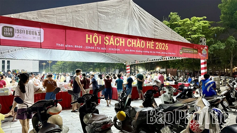 Hội sách chào hè thu hút đông đảo học sinh