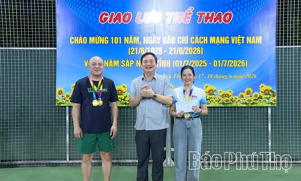 Giao lưu thể thao chào mừng Ngày Báo chí Cách mạng Việt Nam