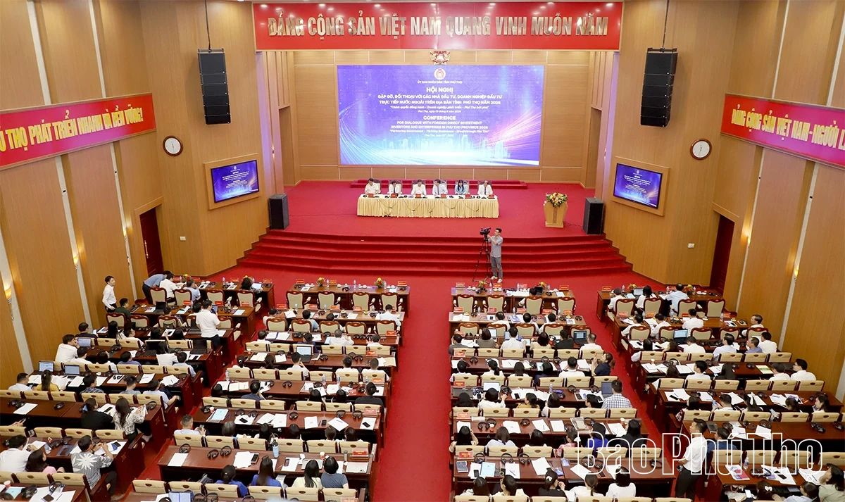 Chính quyền đồng hành - Doanh nghiệp phát triển - Phú Thọ bứt phá