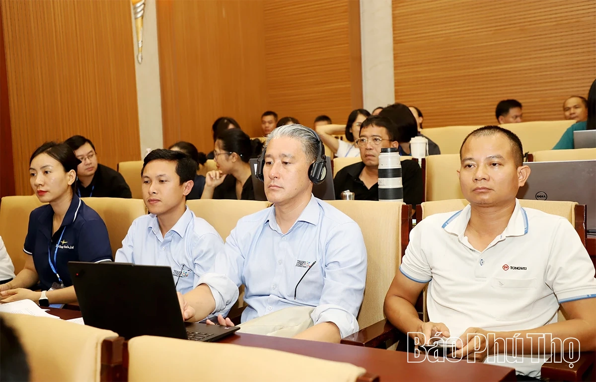 Chính quyền đồng hành - Doanh nghiệp phát triển - Phú Thọ bứt phá