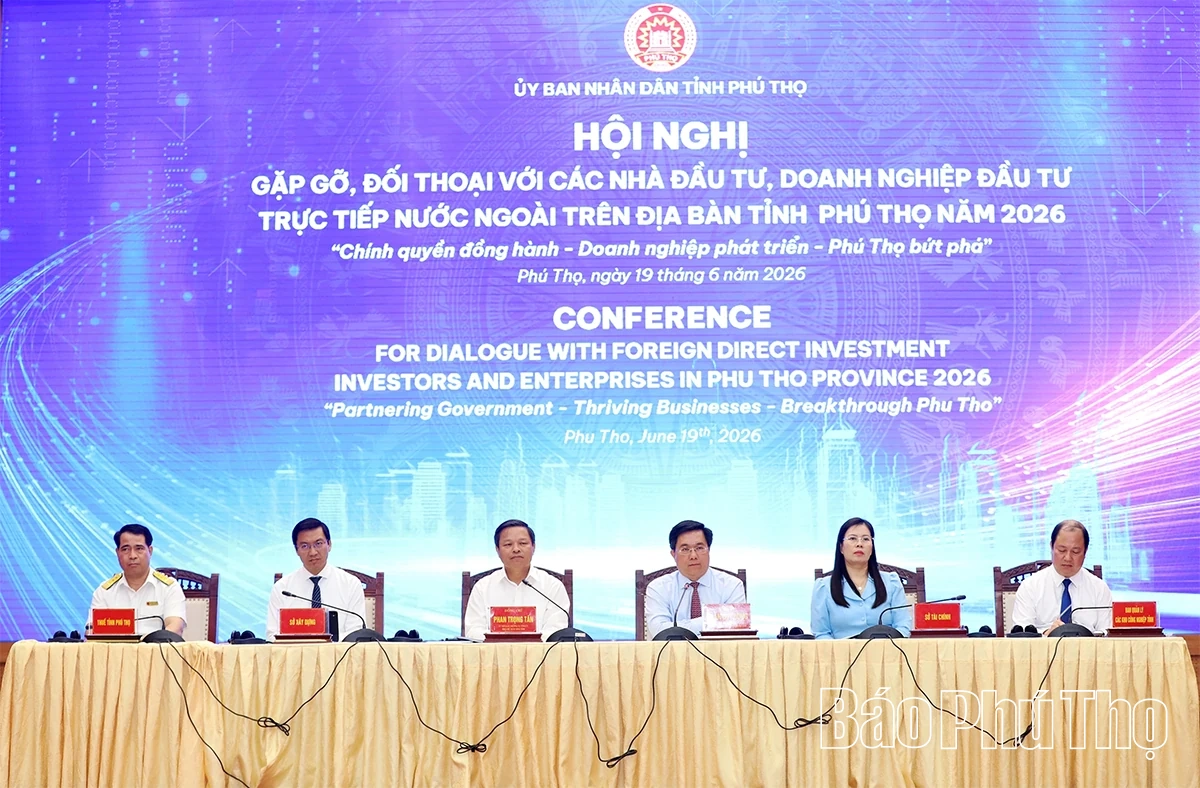 Chính quyền đồng hành - Doanh nghiệp phát triển - Phú Thọ bứt phá
