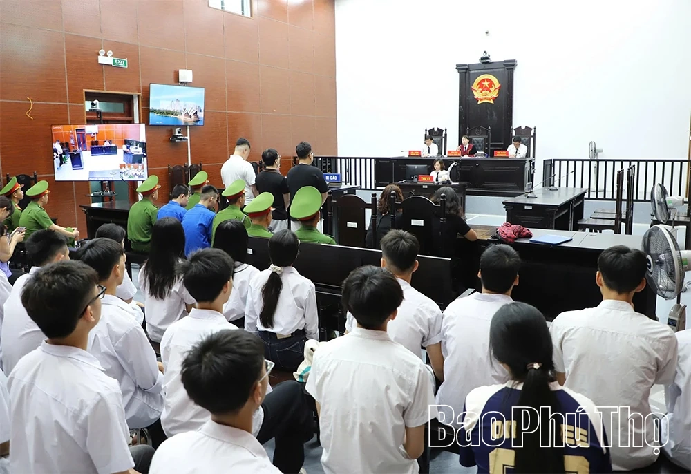 Chặn thuốc lá điện tử vào học đường