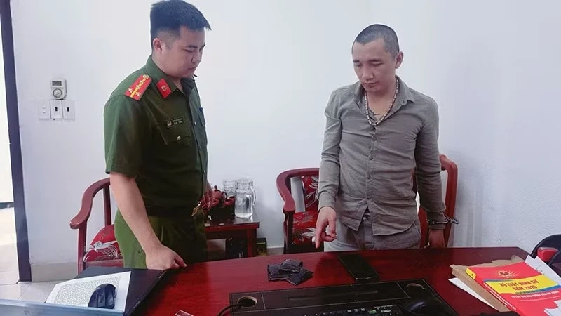 Thanh Hóa: Bắt 2 đối tượng tàng trữ gần 5.000 viên ma túy