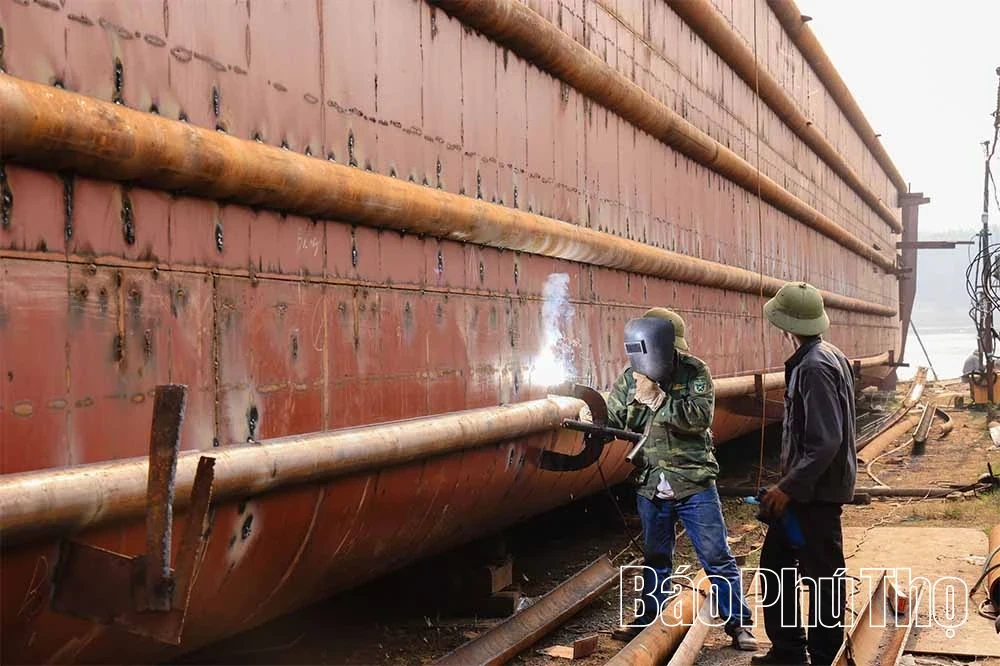 Echoes of the Shipbuilding Village in Son Dong