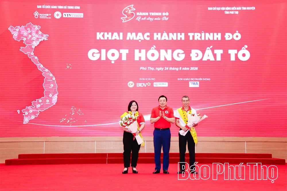 Khai mạc chương trình Hành trình Đỏ “Giọt hồng Đất Tổ” năm 2026