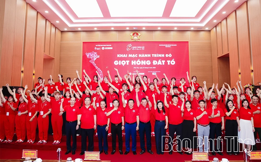 Khai mạc chương trình Hành trình Đỏ “Giọt hồng Đất Tổ” năm 2026