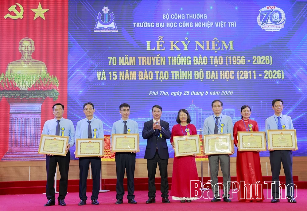 Kỷ niệm 70 năm truyền thống đào tạo Trường Đại học Công nghiệp Việt Trì