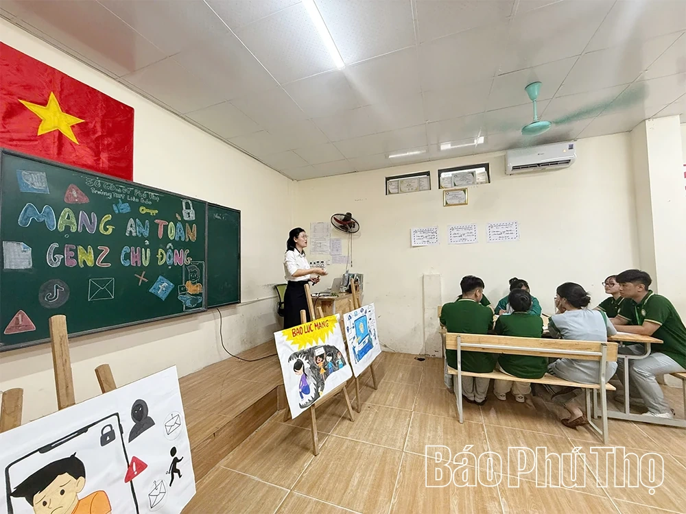 Giữ vững “trận địa niềm tin” trên không gian mạng - Kỳ 3: Giữ trận địa lòng dân