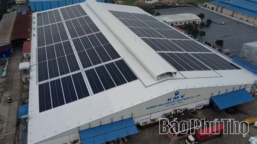 Doanh nghiệp tăng tốc chuyển đổi xanh từ năng lượng tái tạo