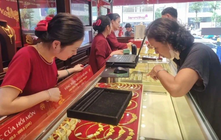 Giá vàng hôm nay (30-6): Đồng loạt giảm