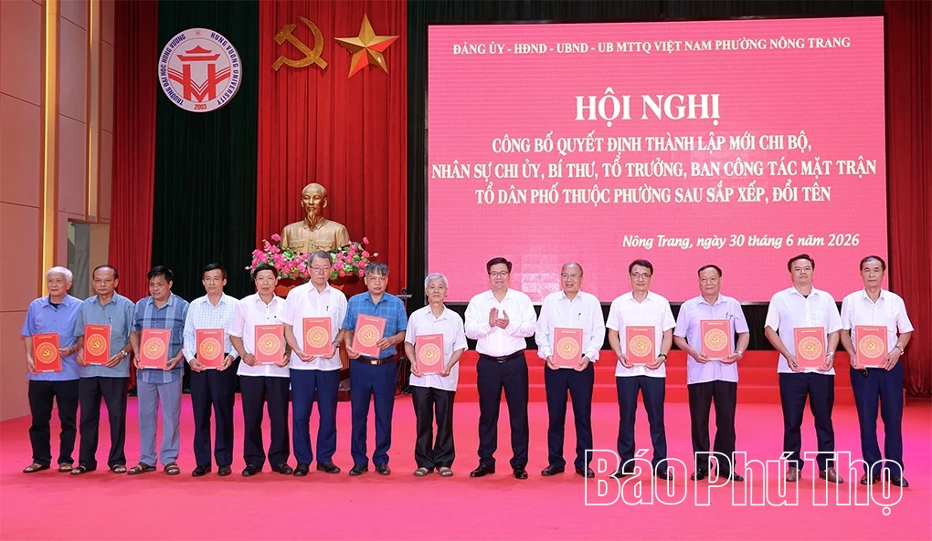 Phường Nông Trang thành lập 9 tổ dân phố, 9 chi bộ mới sau sắp xếp