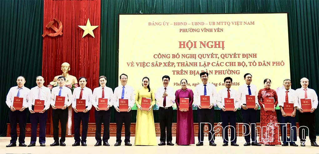 Phường Vĩnh Yên: Công bố nghị quyết, quyết định về việc sắp xếp, thành lập các chi bộ, tổ dân phố