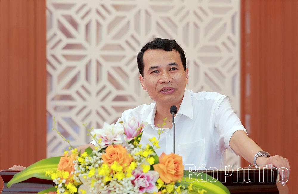 Đảng ủy UBND tỉnh thông tin thời sự, tập huấn nghiệp vụ tuyên giáo và dân vận