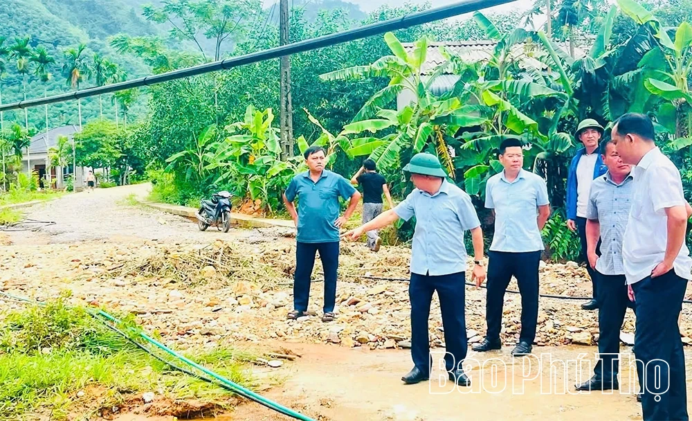 Cấp ủy nêu gương, địa phương phát triển