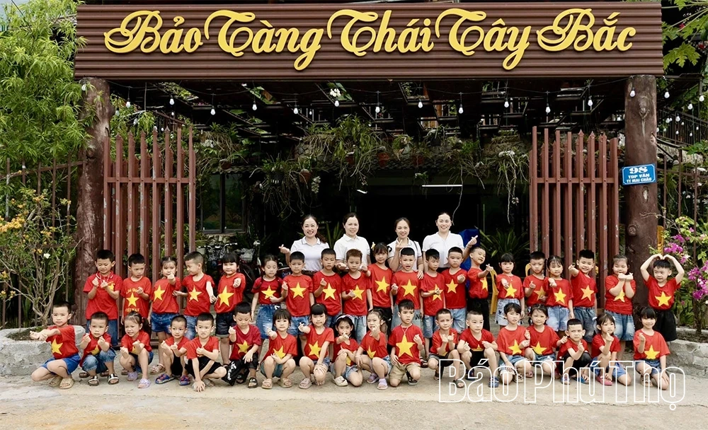 Tích hợp văn hóa địa phương vào chăm sóc, giáo dục trẻ mầm non