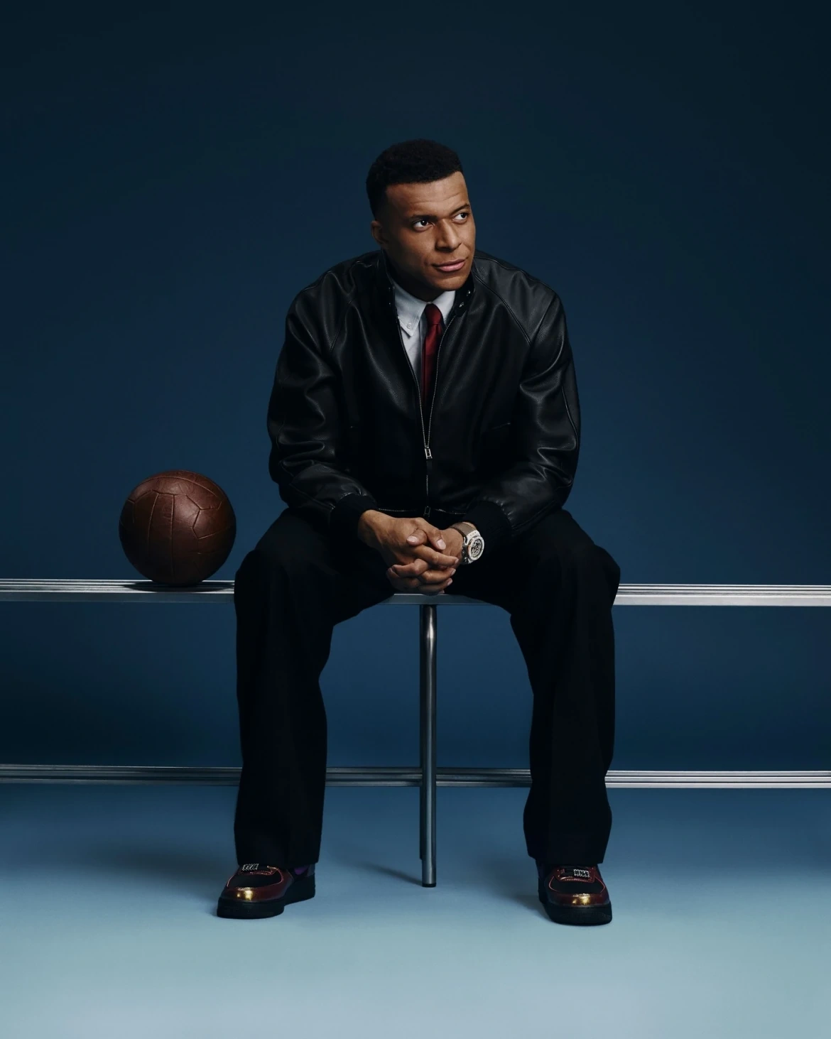 Yêu hay ghét, Kylian Mbappé vẫn là biểu tượng văn hóa mới
