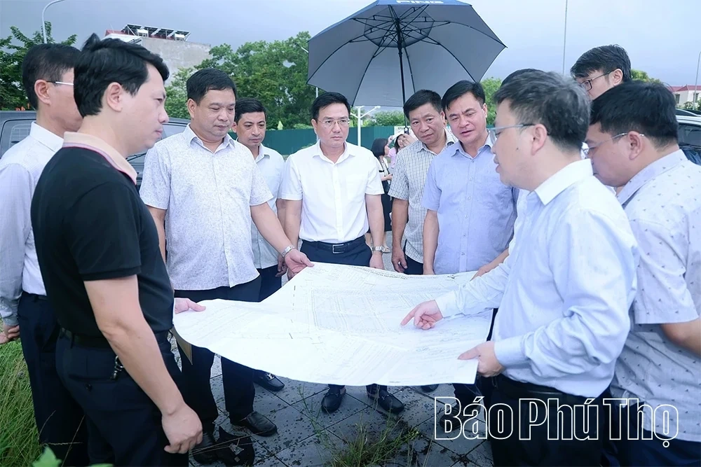 Vice Chairman of Phu Tho Provincial Peoples Committee Inspects Progress of Urban and Social Housing Projects in Xuan Hoa and Phuc Yen Wards