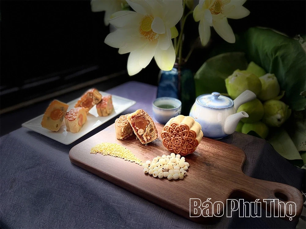 Summer Lotus Bloom – A Green Highlight in the Heart of Vuon Vua