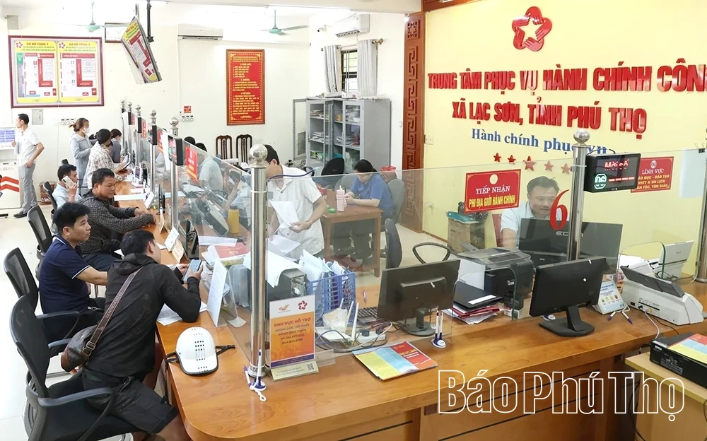 Xã Lạc Sơn đẩy mạnh chuyển đổi số, nâng cao chất lượng phục vụ Nhân dân
