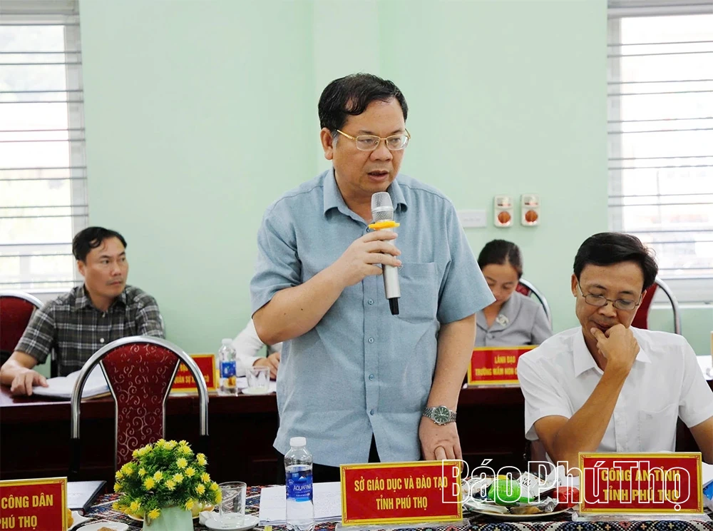 Đoàn công tác Hội đồng Dân tộc của Quốc hội khảo sát việc giải quyết kiến nghị của người dân tại xã Pà Cò