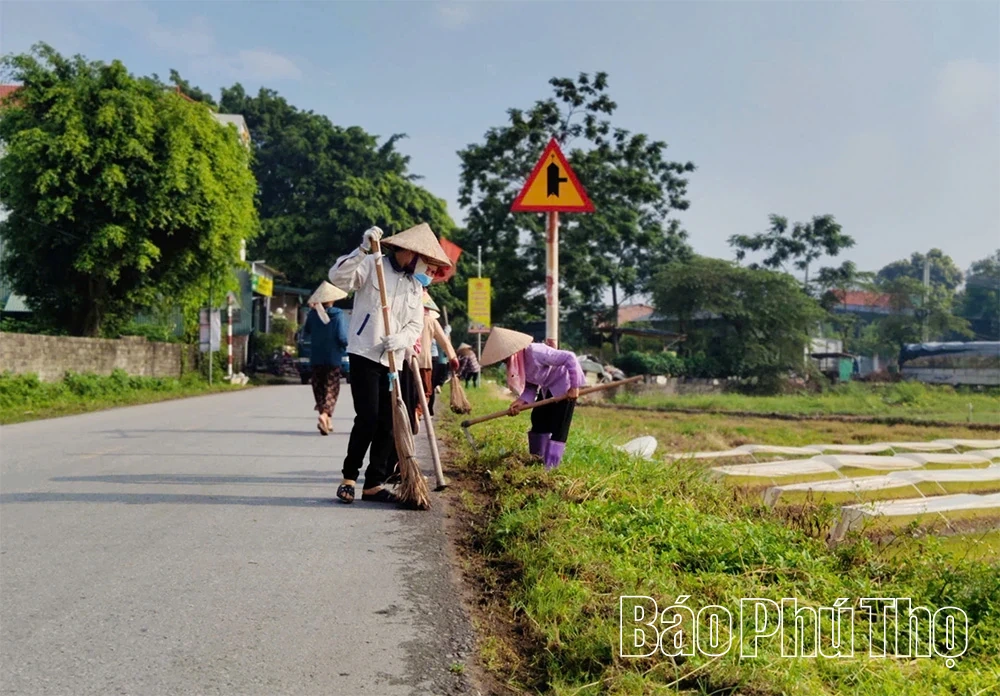 Vĩnh Hưng chung sức làm đẹp đường quê