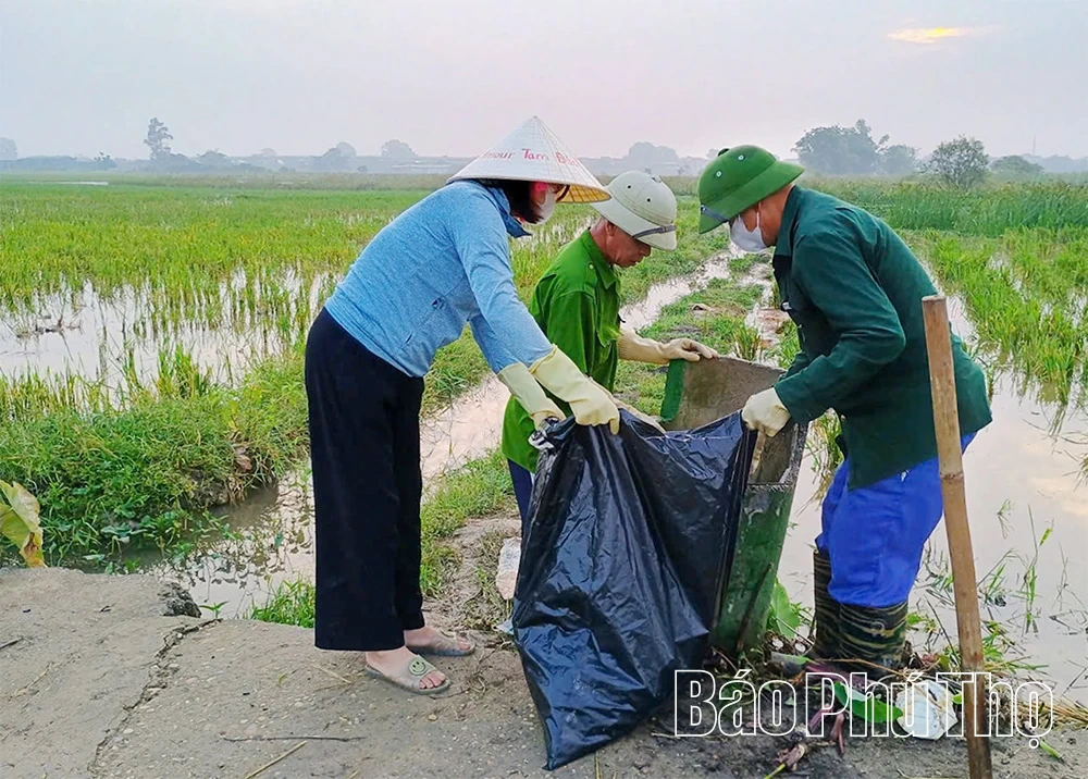 Vĩnh Hưng chung sức làm đẹp đường quê