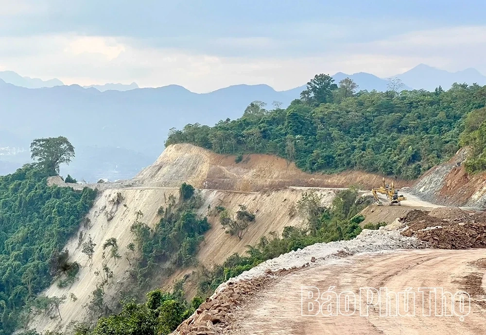 Strengthening Regional Connectivity to Expand Development Space