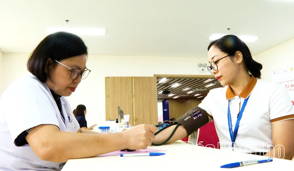 Chương trình Giọt hồng tri ân - Nghĩa tình tháng 7 tiếp nhận 150 đơn vị máu