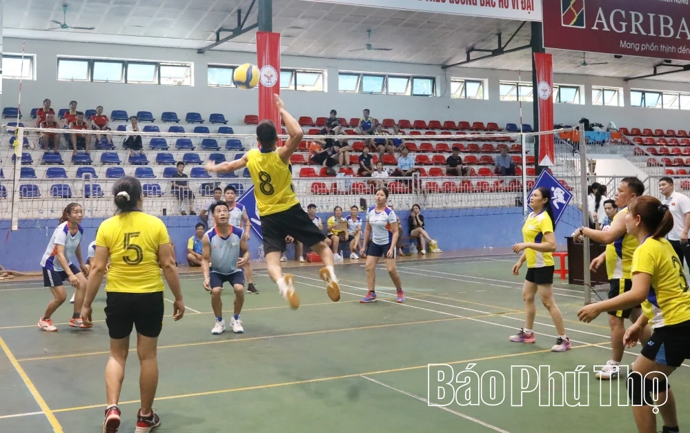 Giải bóng chuyền hơi lan tỏa phong trào rèn luyện thể thao