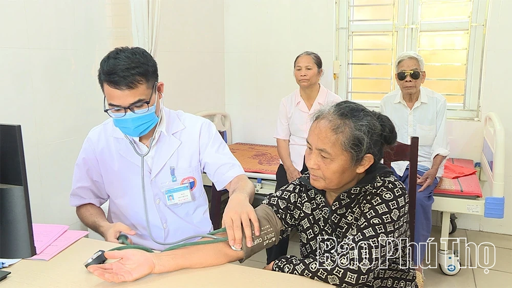 Bước chuyển vì sức khỏe toàn dân