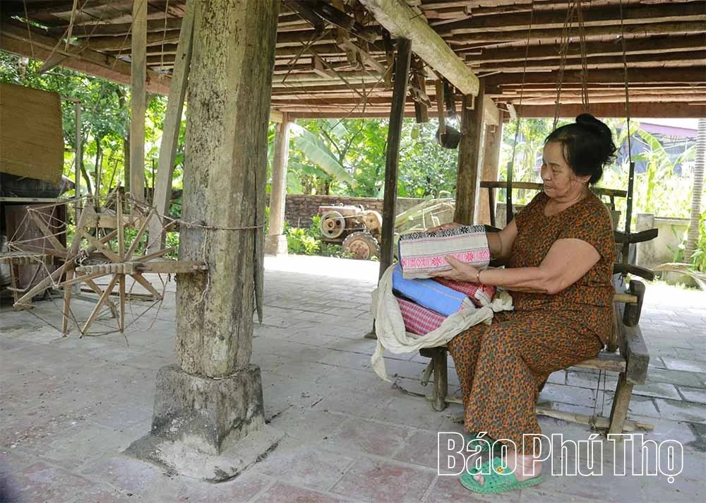 Tiếng thoi khắc khoải giữa đại ngàn - Kỳ 2: Tiếng thở dài bên khung cửi