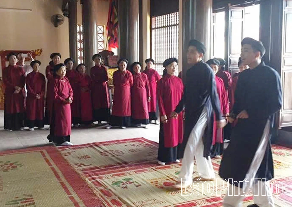 Đình Cháy chắp cánh câu Xoan