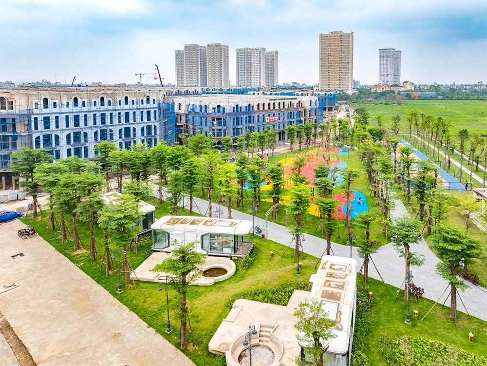 Có 12-20 tỷ đồng, nên chọn căn hộ cao cấp nội đô hay nhà thấp tầng phía Tây Hà Nội?