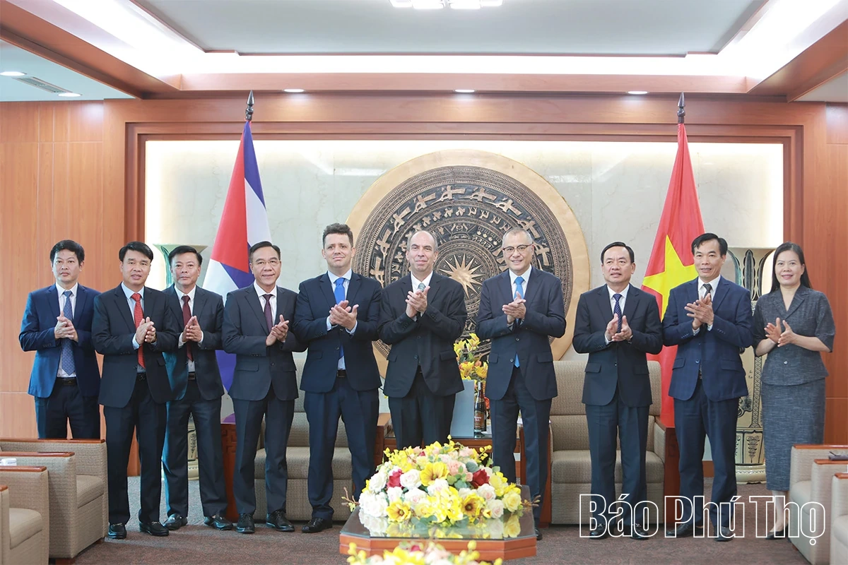 Bí thư Tỉnh ủy Phạm Đại Dương tiếp và làm việc với Đại sứ Cuba tại Việt Nam