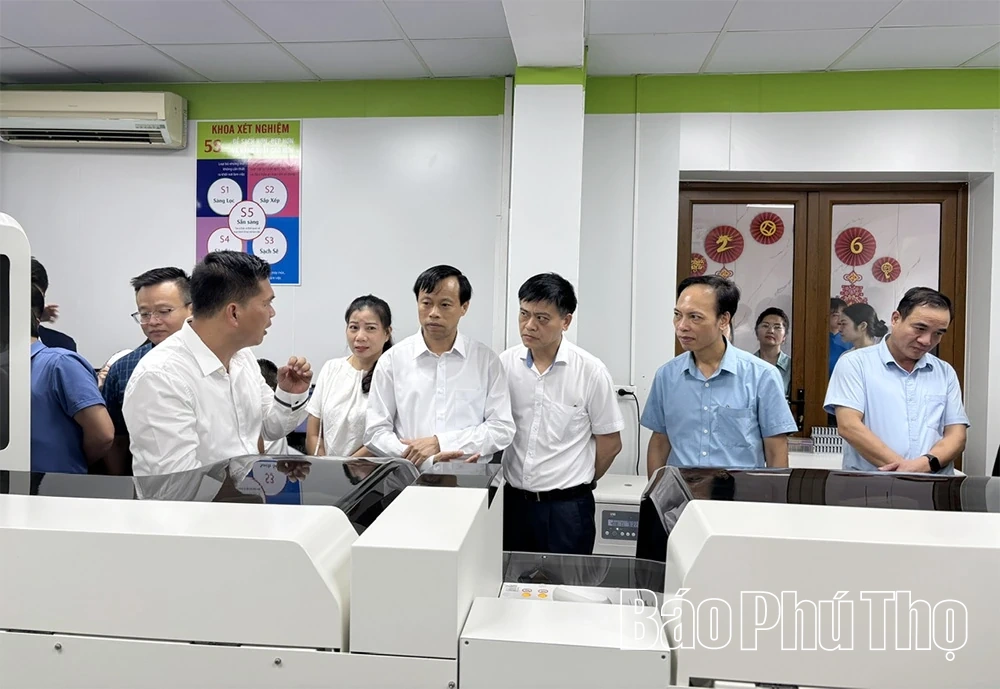Tặng&nbsp;hệ thống máy xét nghiệm tự động&nbsp;cho&nbsp;Trung tâm Y tế khu vực Vĩnh Tường&nbsp;
