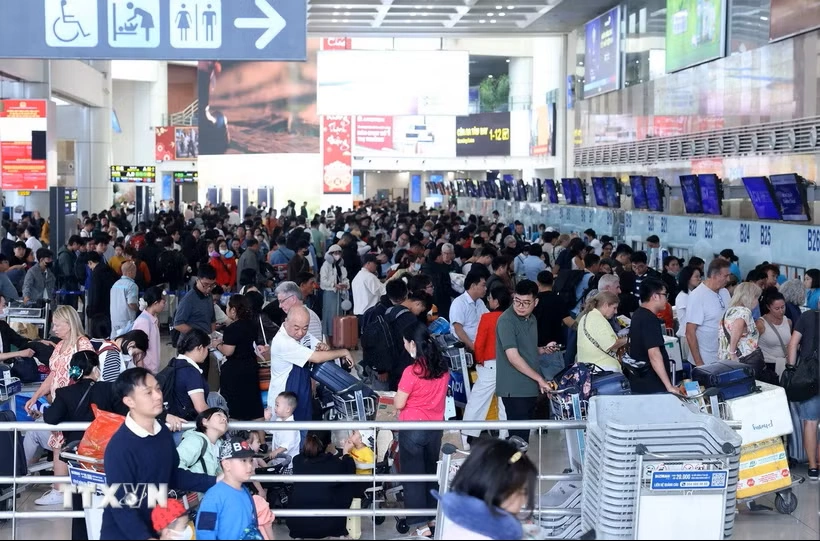 Hành khách quốc tế qua đường hàng không tăng 15,4%