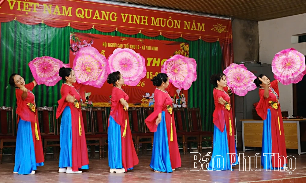 Sân tập cộng đồng - điểm hẹn sức khỏe của người dân Phù Ninh
