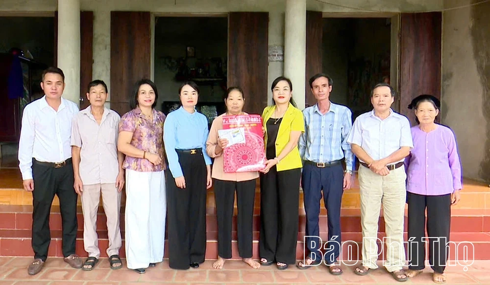 Bình Phú dâng hương tưởng niệm các Anh hùng liệt sĩ, tri ân người có công với cách mạng