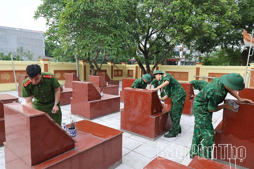 Thái Hòa ra quân chỉnh trang nghĩa trang liệt sĩ