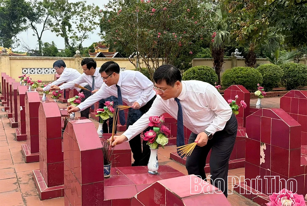 Phường Nông Trang dâng hương tưởng niệm các Anh hùng liệt sĩ