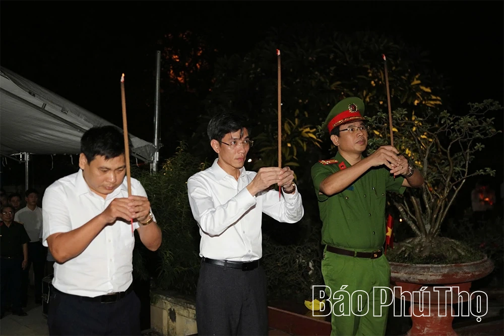 Lễ viếng, tri ân các Anh hùng liệt sĩ tại xã Vĩnh Tường&nbsp;